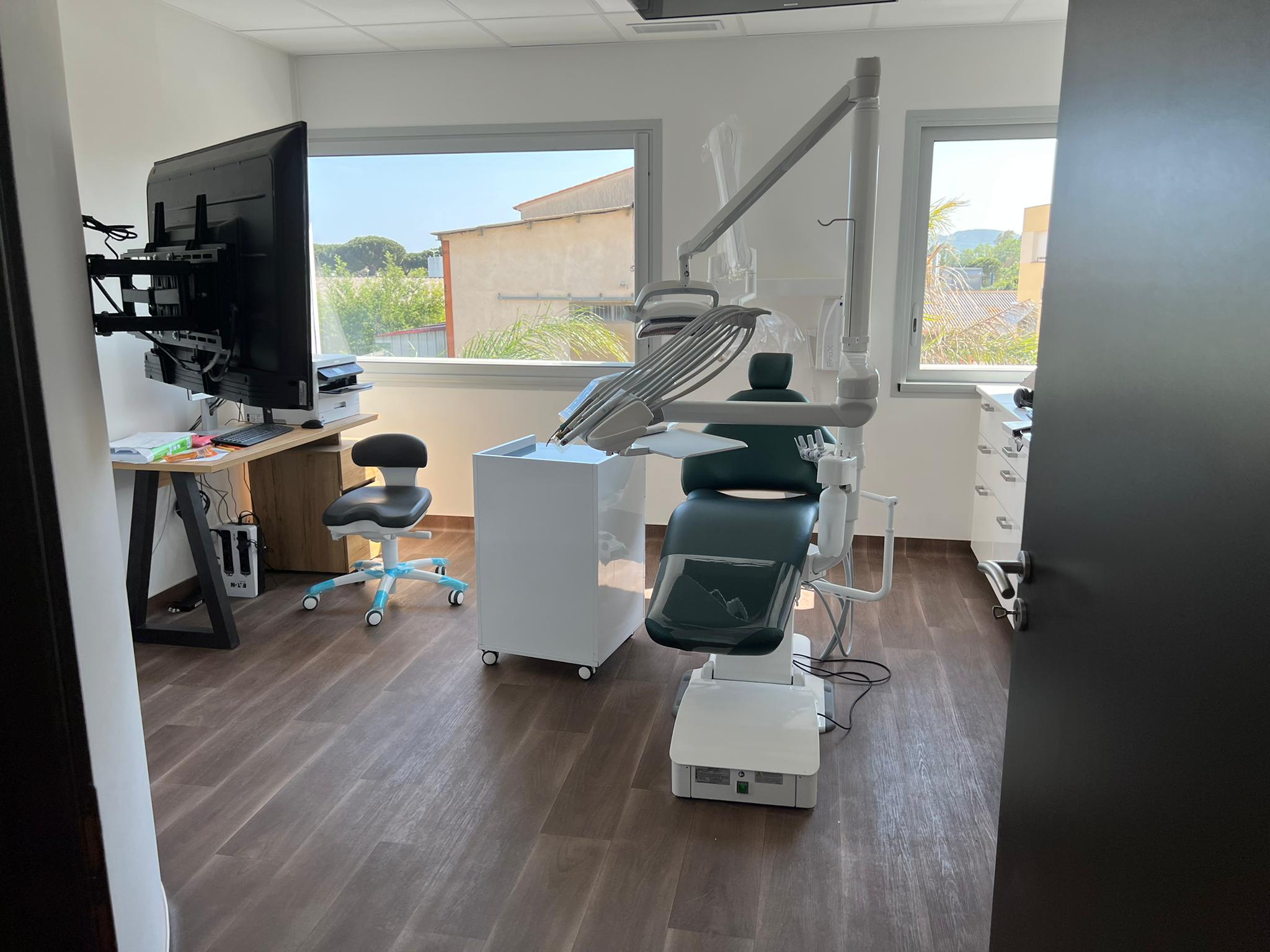 311410782_10228645852676312_8928971093557867753_n