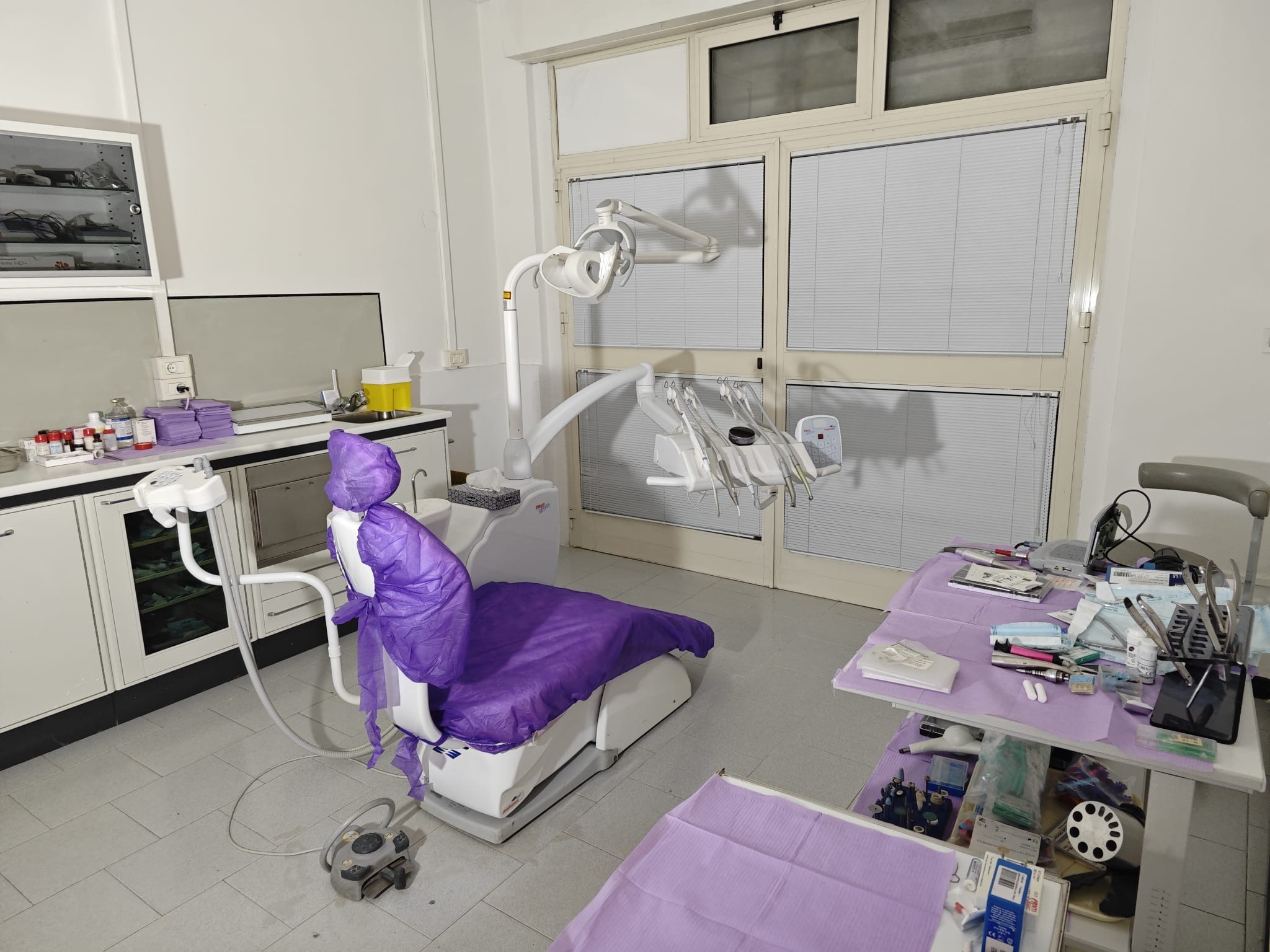 ac04cefb-9228-4fbd-ad42-e3c4b5745c24