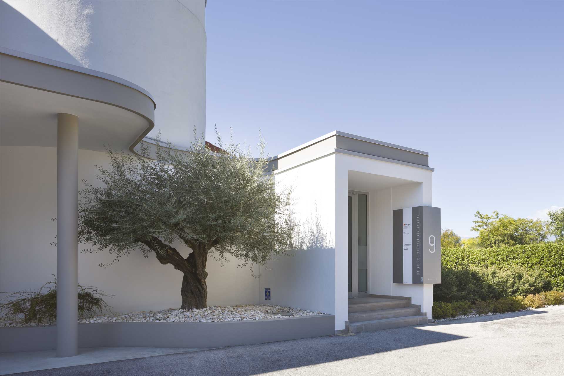 esterno-studio-dentistico-orange-brugnera-pordenone